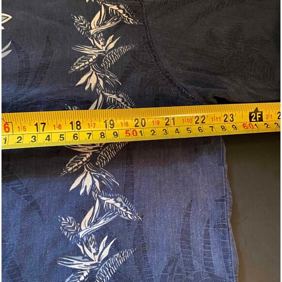 Tommy Bahama Mens L Blue Silk Hawaiian Tropical Floral Beach Shirt Luau - Picture 4 of 5